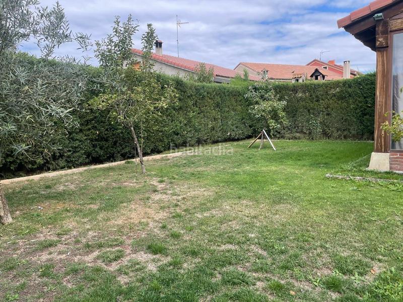 Foto faea0df4-32fa-4329-b7fb-69494a656a7c. Towny house with heating parking in Hontanares de Eresma