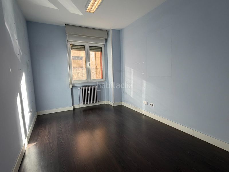 Foto e3f4c46a-3b6d-4e6a-ba37-9c8fe02580ec. Apartament amb calefacció a Centro Segovia