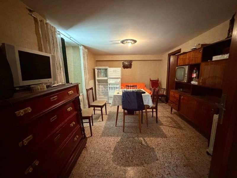 Foto 5b436558-c529-43ec-89d9-a16f5dd0d42a. Casa a Espirdo