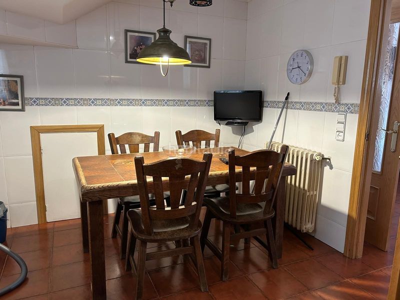 Foto 16612dc1-d94d-40f9-b779-1818258c7f7a. Miete etagenwohnung mit heizung in Centro Segovia