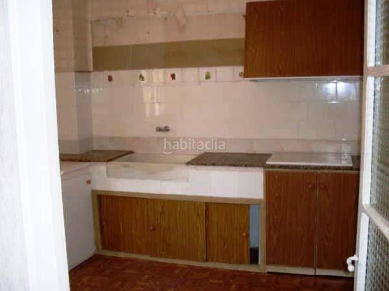 Foto 926ad2fe-90e5-4916-8a6c-001f6292f7c6. Pis a de la mel a Cardona