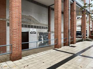 Local Comercial a Akan