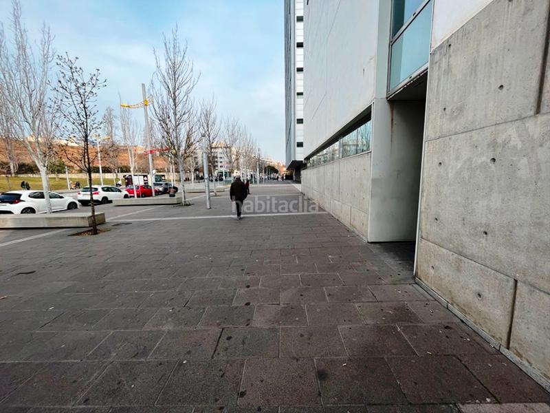 Foto 1ccae873-6d87-42b1-b6e4-6f4c01f72023. Local comercial a avenida rio de janeiro a Porta Barcelona