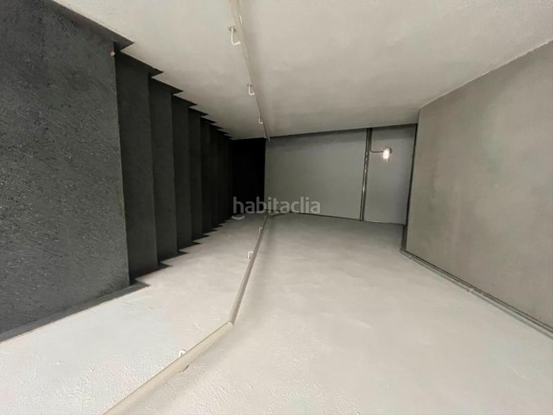 Foto 744c1594-bc97-49f8-a19e-d9b9ff5149ca. Local comercial a avenida rio de janeiro a Porta Barcelona