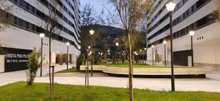 Aparcament cotxe a Santa ana