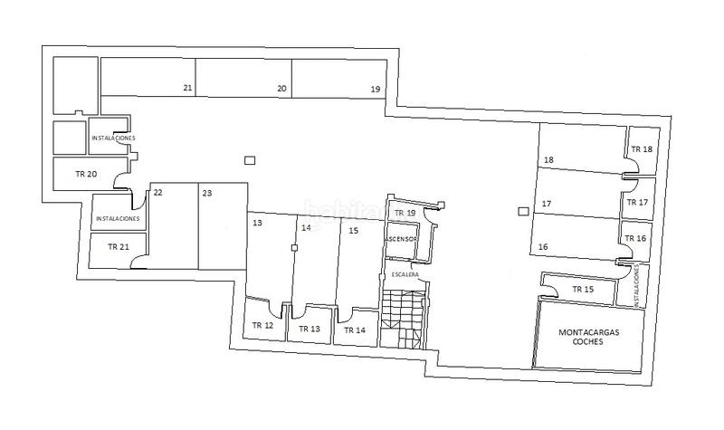Foto 22d605cf-dcb6-4ef7-8ada-eb0f847137d2. Parking voiture dans avenida andalucia dans Algarrobo Costa