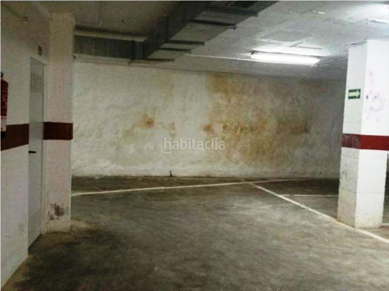 Foto 444173d4-e420-467f-8559-a074a233fc11. Parking voiture dans avenida andalucia dans Algarrobo Costa