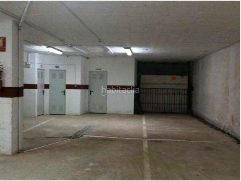 Foto 63347883-eb29-48ca-902b-f38044360846. Parking voiture dans avenida andalucia dans Algarrobo Costa