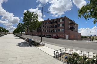 Aparcament cotxe a Avenida miguel angel blanco