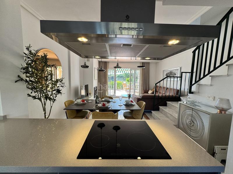 Foto a6efb6cf-0d4a-49fe-be53-a069a4081020. Casa adosada en Cabopino - Artola Marbella