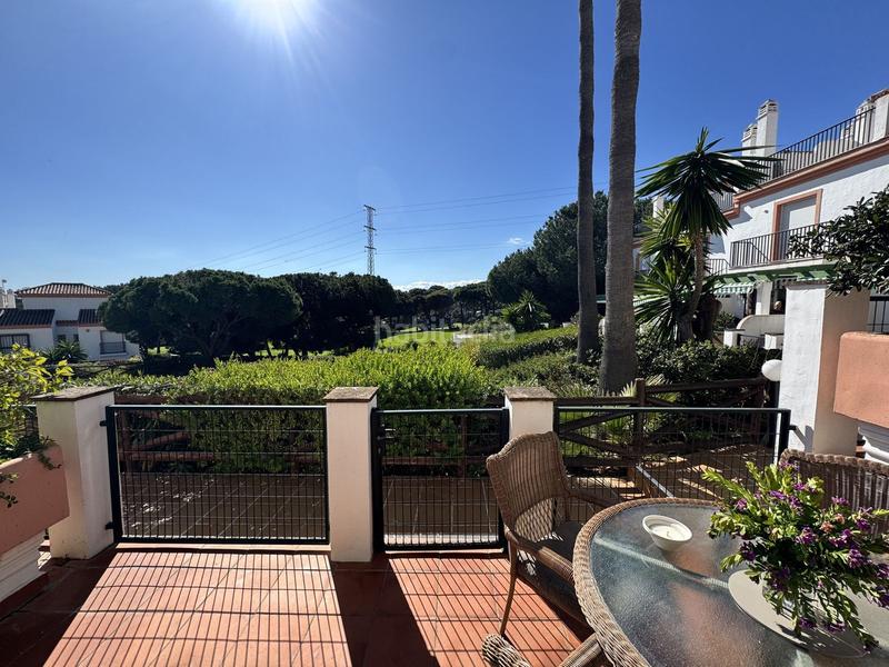 Foto 70ada629-5e38-45dd-8e46-314c448ab263. Reihenhaus mit parking pool in Cabopino - Artola Marbella