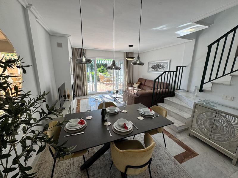 Foto b80d0fb0-7e14-4aef-b4ec-d30f12cff6ec. Semi detached house with parking pool in Cabopino - Artola Marbella