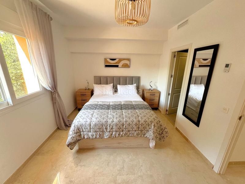 Foto b785a34a-a504-4d13-a2d4-8614fb84438f. Casa adosada en Cabopino - Artola Marbella