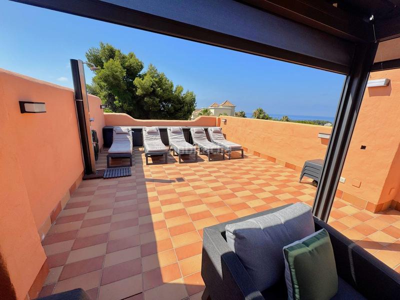 Foto 6b85fe10-7138-4bdb-bbab-76518941a552. Reihenhaus mit parking pool in Cabopino - Artola Marbella
