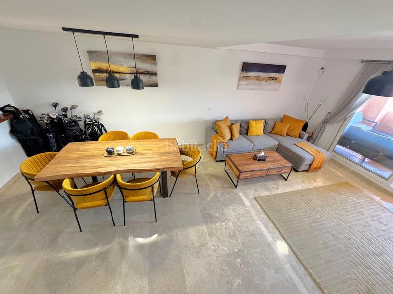 Foto d962c352-7875-48fb-9a6e-18e39b14b28c. Reihenhaus mit parking pool in Cabopino - Artola Marbella