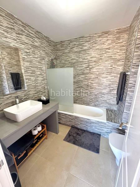 Foto 91336d8c-c3d5-4cbd-91d3-0998b5073cbb. Semi detached house with parking pool in Cabopino - Artola Marbella