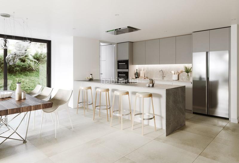 Foto c8e4d45b-1669-43c3-9751-43cd66f496eb. Apartament amb aparcament piscina a Las Lomas Estepona