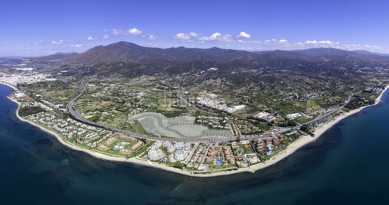 Foto dba0dfe0-5516-4383-806c-8e3430e24db9. Apartment with parking pool in Las Lomas Estepona