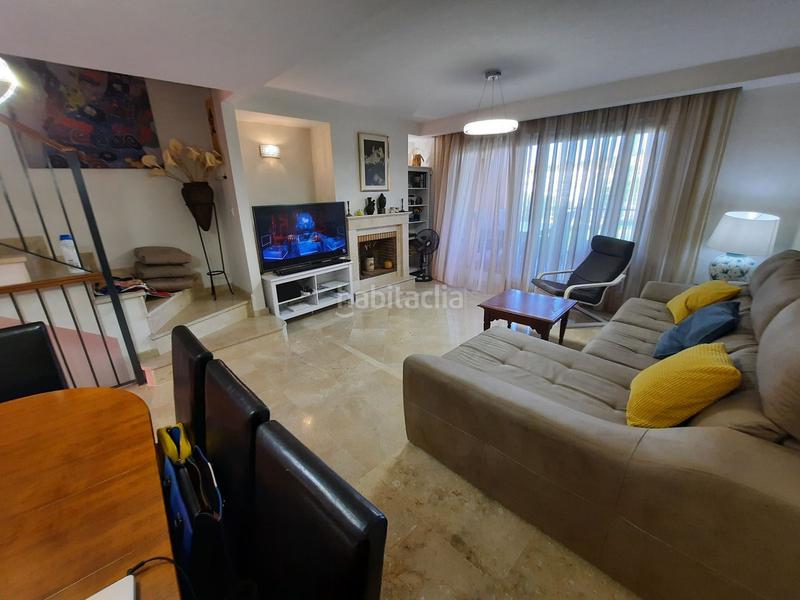 Foto 871bbe29-a67b-4501-8e34-dbb668380583. Casa adossada amb aparcament piscina a Cabopino - Artola Marbella