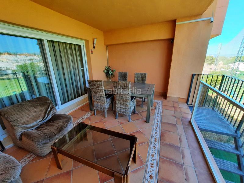 Foto c379815a-2d5c-4e04-a2eb-f206452a47d5. Casa adossada amb aparcament piscina a Cabopino - Artola Marbella