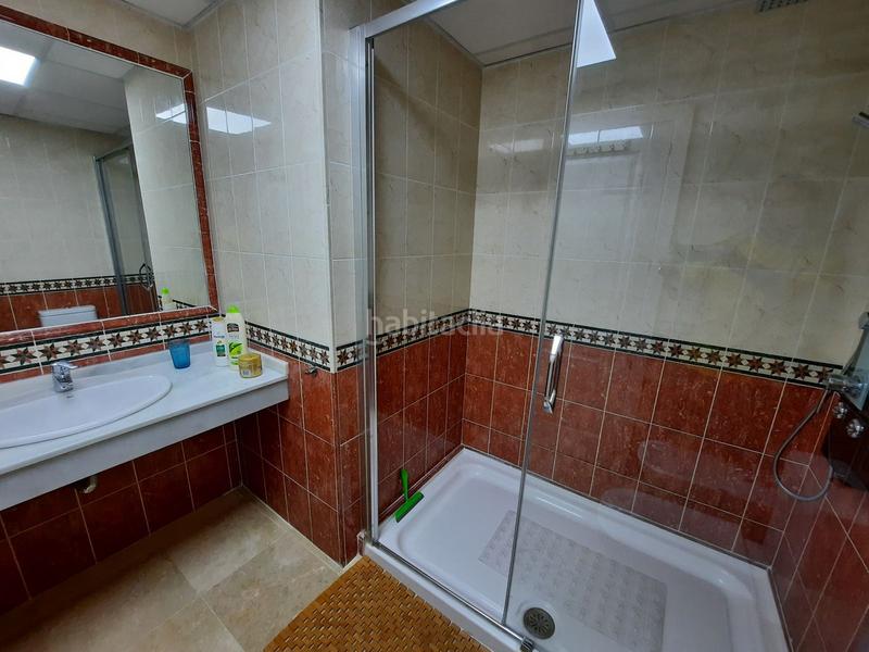 Foto fce09c0a-c0ba-462c-aaaf-bdb4a272878e. Casa adossada amb aparcament piscina a Cabopino - Artola Marbella