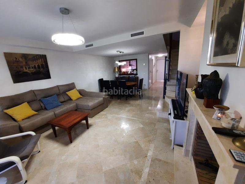 Foto 389e0c56-cb4f-47be-b635-2db413044878. Semi detached house with parking pool in Cabopino - Artola Marbella