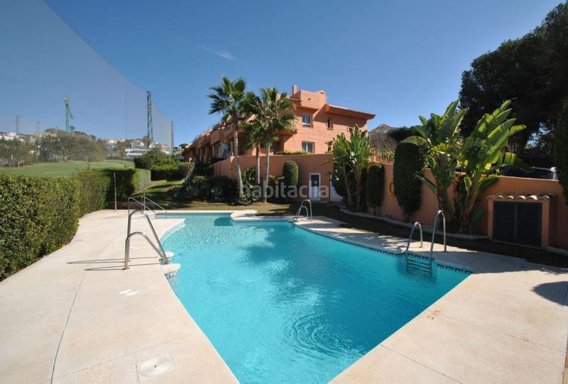 Foto 71b4ce55-654a-4bc6-a07b-fe7729ded88a. Semi detached house with parking pool in Cabopino - Artola Marbella