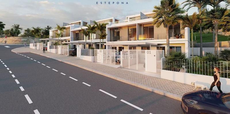 Foto cbe6840f-cd31-4262-972b-7e304a8831e4. Casa adossada amb piscina a Estepona golf Estepona