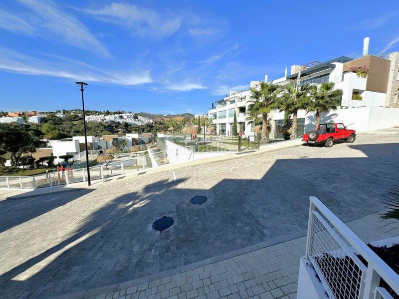 Foto 20380ad2-15d3-4ee2-82ed-6bd4d6218057. Erdgeschoss mit parking pool in Cabopino - Artola Marbella