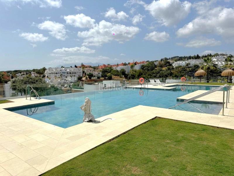 Foto 2ec6b342-ac60-4505-9804-10a6c225d7b7. Erdgeschoss mit parking pool in Cabopino - Artola Marbella