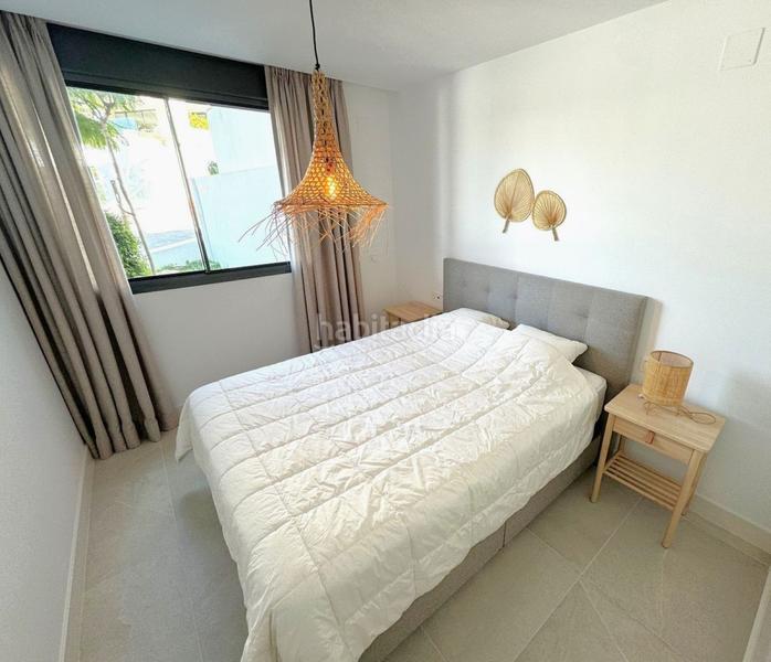 Foto 42ba08f8-bbe5-47db-b12c-6fd5bea506d6. Erdgeschoss mit parking pool in Cabopino - Artola Marbella