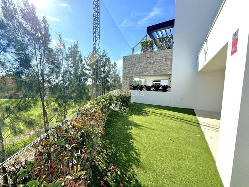 Foto 78250d30-dd96-4664-ba56-4bf89fdce7c5. Erdgeschoss mit parking pool in Cabopino - Artola Marbella