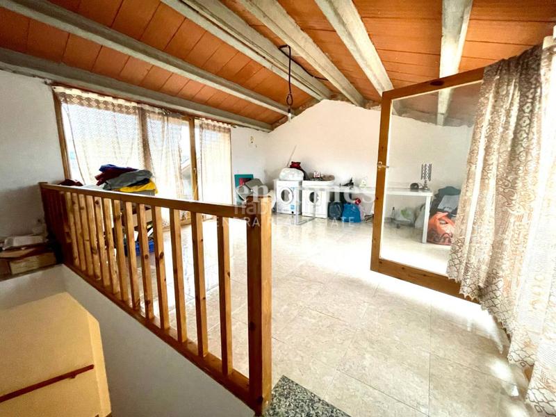 Foto 1bac9df9-b624-4836-b4a0-adfde94de3d4. Casa descubre la casa perfecta para ti , con diferentes zonas exteriores y gran garaje. en Solsona