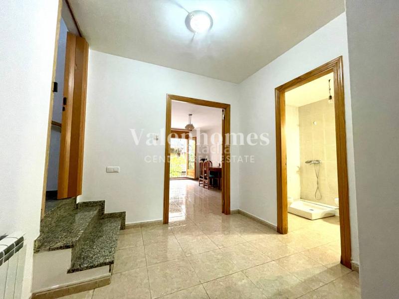 Foto f265bc2a-3055-4a6a-b400-0272c1610767. Casa descubre la casa perfecta para ti , con diferentes zonas exteriores y gran garaje. en Solsona