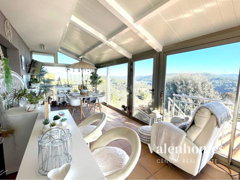 Foto 6af1ae25-f304-48ca-8822-1e98011d406d. Chalet avec chauffage parking piscine dans Avinyó