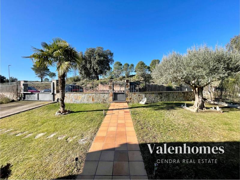 Foto a6ba9b54-a3aa-4c65-8ff3-18c73b58d75a. Chalet avec chauffage parking piscine dans Avinyó