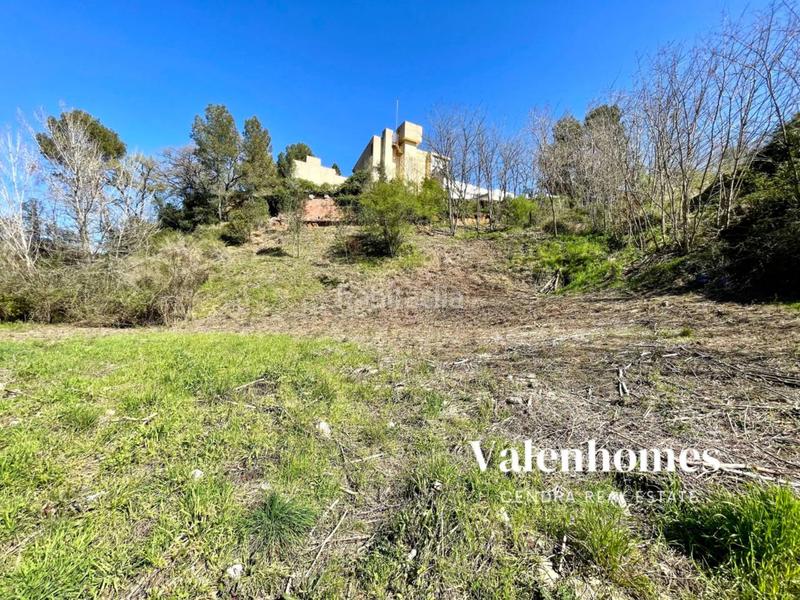 Foto 1b7ba4f2-86bf-49d9-b9c8-80d1b3852999. Terreno residencial parcela esquinera en venta , amplitud, orientación y entorno inmejorable. en Castellar del Vallès