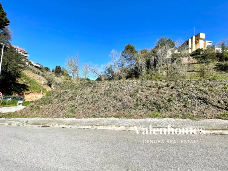 Foto 601639cf-497c-403d-85f7-877c0224f747. Terreno residencial parcela esquinera en venta , amplitud, orientación y entorno inmejorable. en Castellar del Vallès