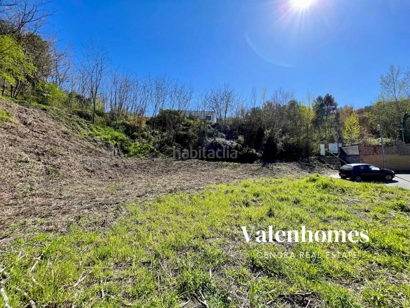 Foto 676d5f95-b752-4e72-b2f6-fb14484dd760. Terreno residencial parcela esquinera en venta , amplitud, orientación y entorno inmejorable. en Castellar del Vallès