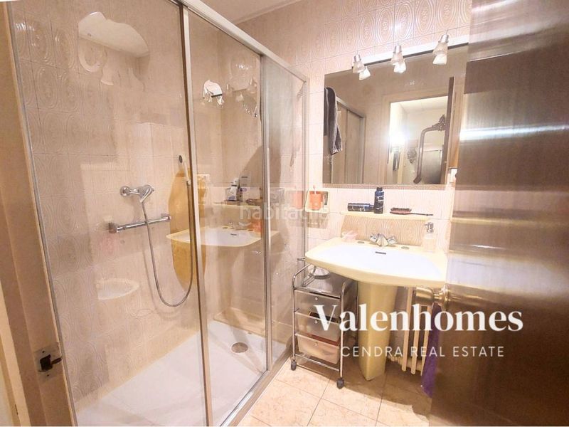 Foto 43ab9419-d0df-46eb-ae62-d408c24ed56c. Casa a Centre Vic
