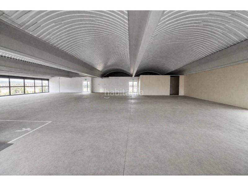 Foto 243ae2b6-ff6f-428d-81b1-c522dd29e586. Nau industrial a Gurb