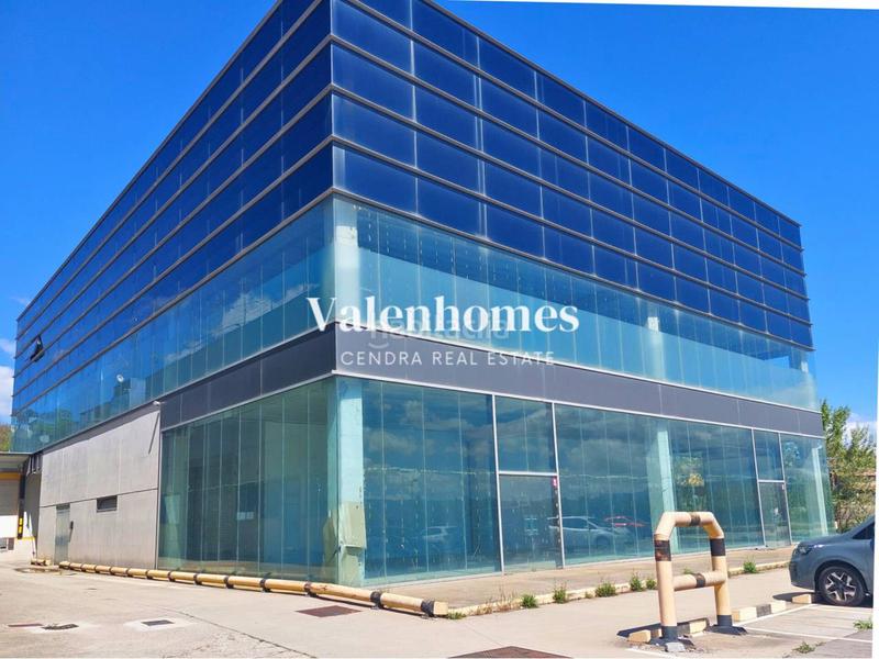 Foto 99734ed8-5204-452b-aa1f-20c7d0e3620c. Nave industrial  premium en venta en polígono osona parc , barcelona en Gurb