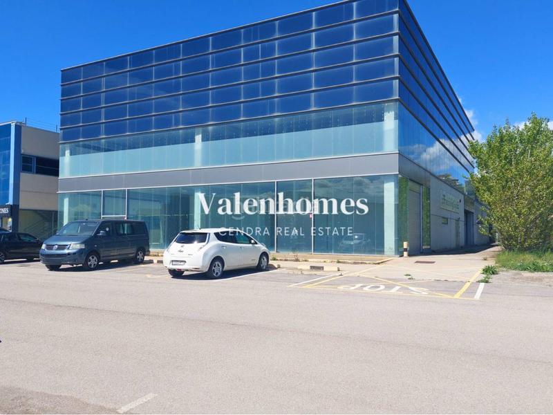 Foto d7c2e960-f431-4af1-af04-31405a6e8d54. Nave industrial  premium en venta en polígono osona parc , barcelona en Gurb