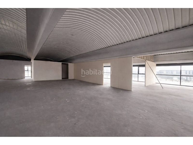 Foto ec1d97d3-ae7d-4682-9273-f964960a79cd. Nau industrial a Gurb