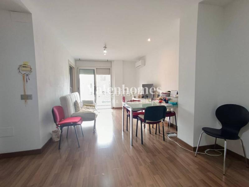 Foto d0fe8cf2-3cb8-45e2-ae84-c9f981f7790e. Pis amb aparcament piscina a Carretera de Vic - Remei Manresa