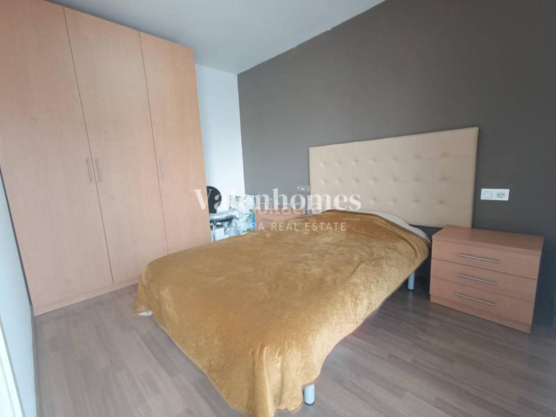 Foto ed1a8145-dfba-4365-a59d-928fe07186c9. Pis amb aparcament piscina a Carretera de Vic - Remei Manresa