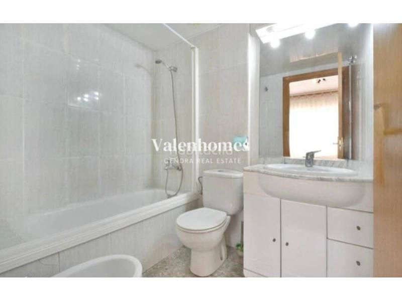 Foto d214f7aa-af05-4eed-8164-886f313e60eb. Piso oportunidad! planta baja con todas las comodidades en ca noriac en Sabadell