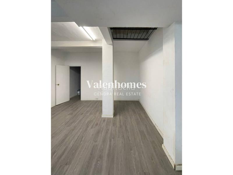 Foto 16b92a36-1c9f-4bbb-826c-0a731b609a61. Local comercial local en venta en can mas08291 en Ripollet
