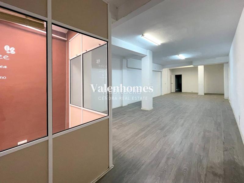 Foto 7cef4d00-a1a2-42fe-aece-97dd52a6d737. Local comercial local en venta en can mas08291 en Ripollet