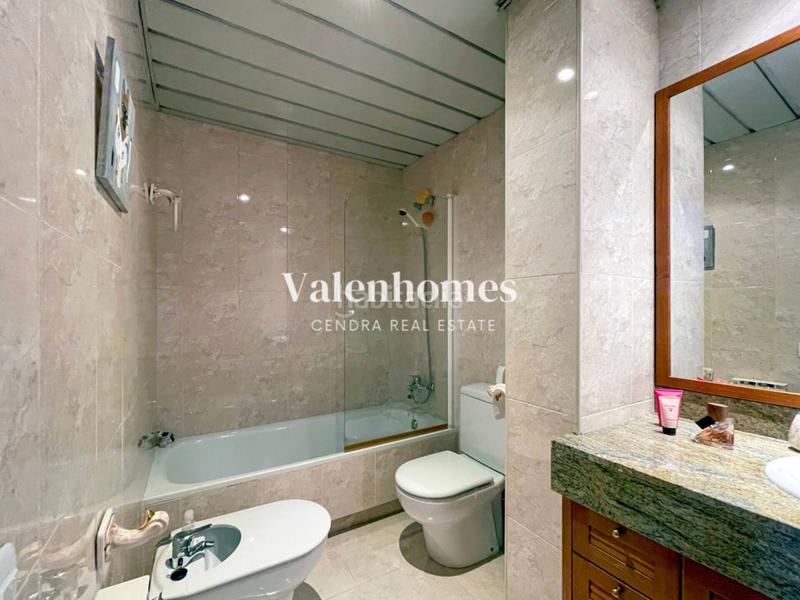 Foto cbd7791c-f22e-4368-811b-e061bb9fba29. Piso  en venta con gran terraza privada en Montornès del Vallès